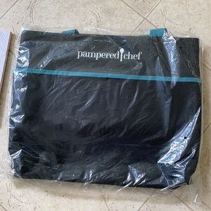 Pampered chef tote